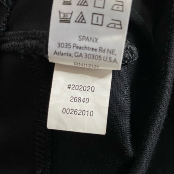 Spanx The Perfect Black Ankle Pants - Picture 10 of 12